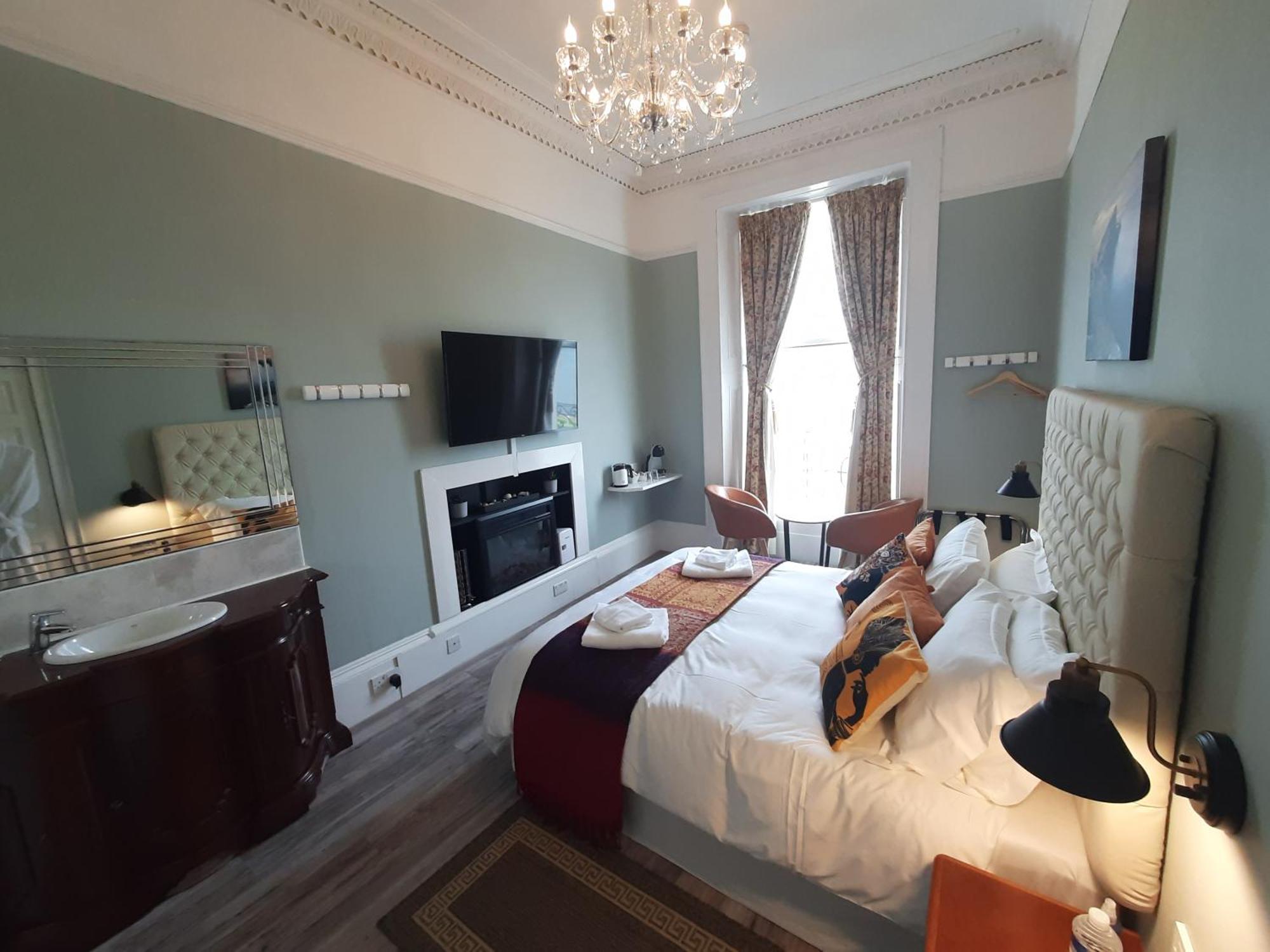 Highlander House Boutique Hotel Rothesay Buitenkant foto